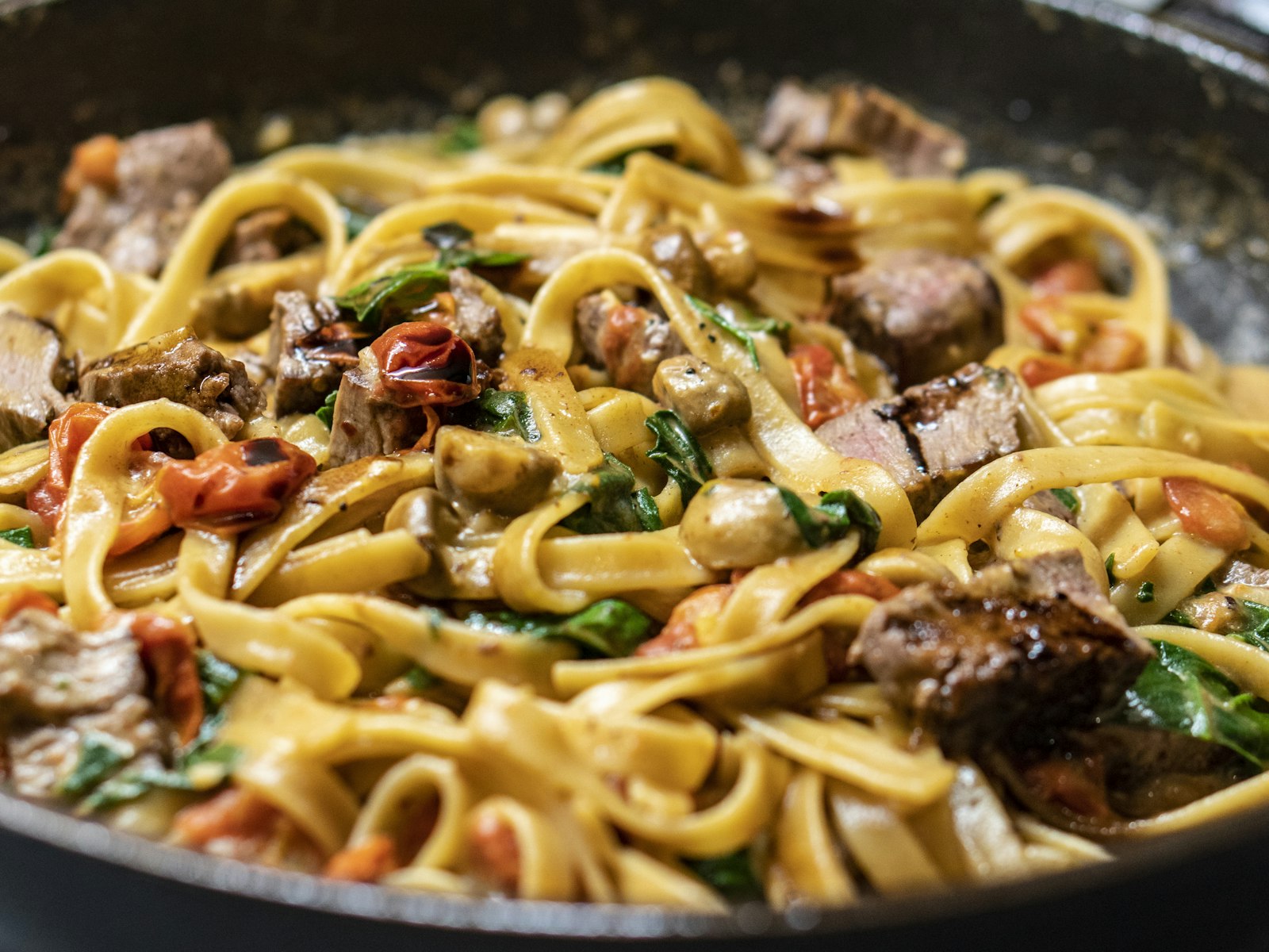 Frische Tagliatelle mit Ragout